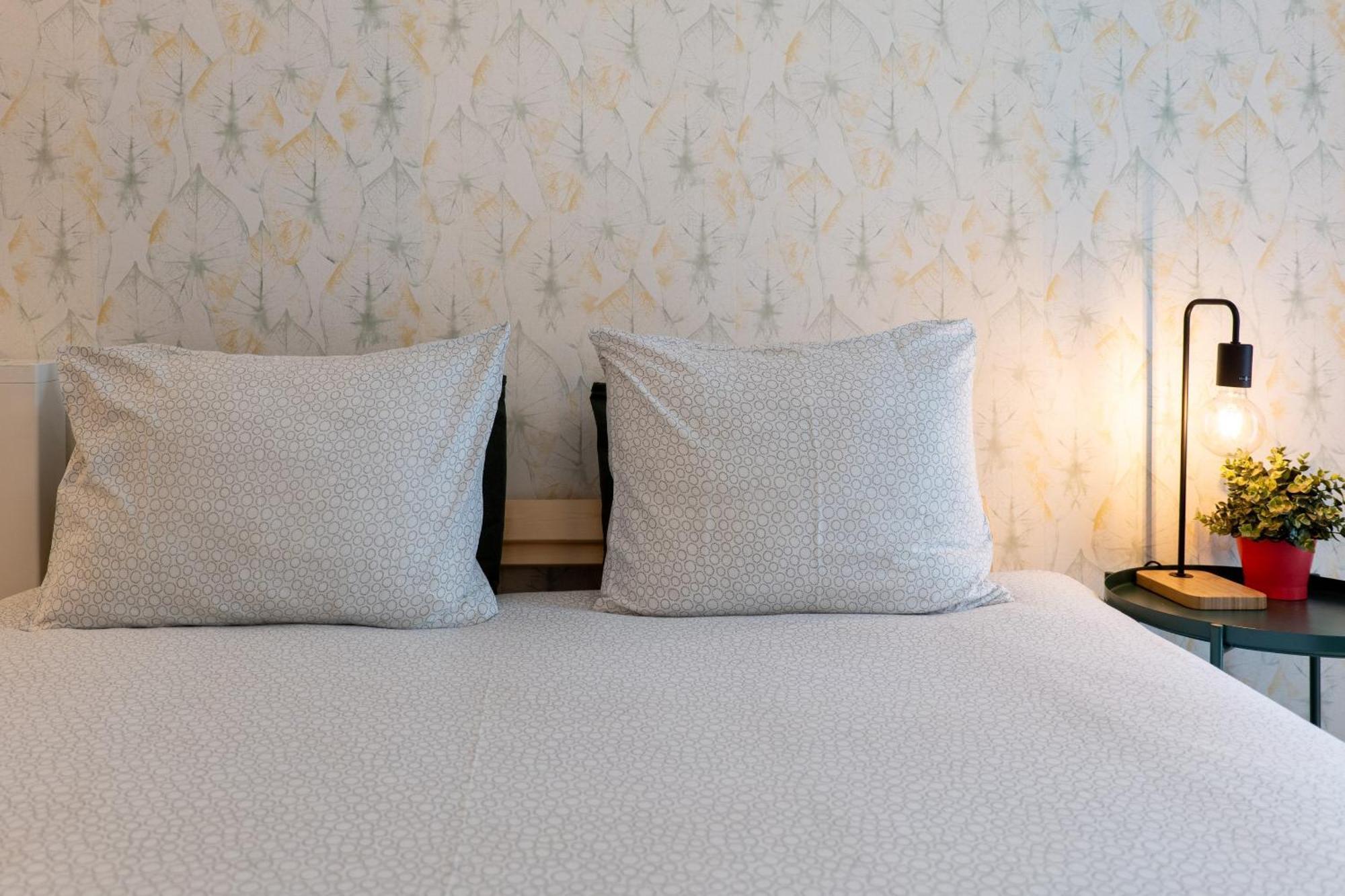 Renovated Feb25 Clerigos Cozy Balcony With Self Check In Apartment Porto Bagian luar foto