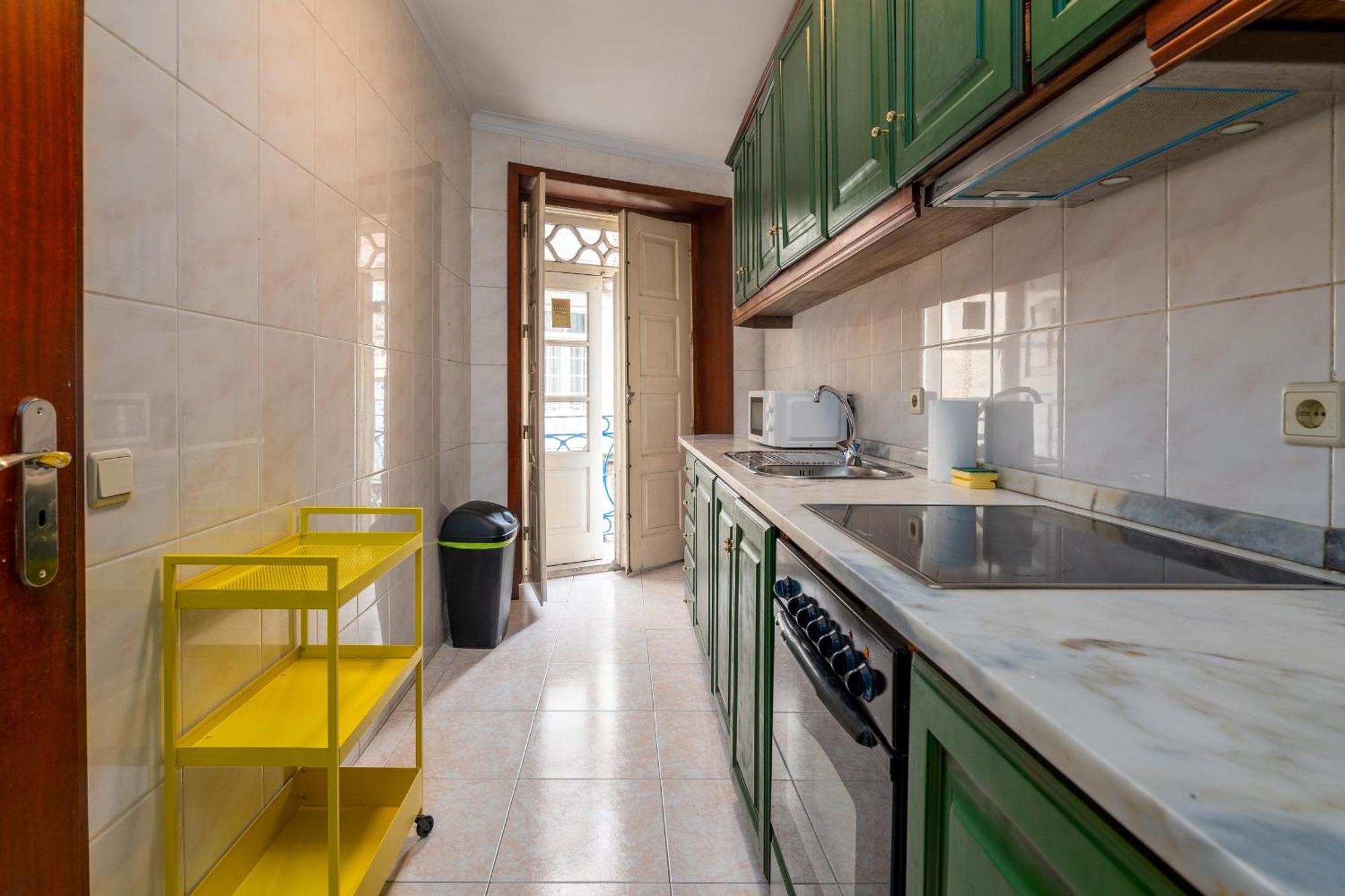 Renovated Feb25 Clerigos Cozy Balcony With Self Check In Apartment Porto Bagian luar foto